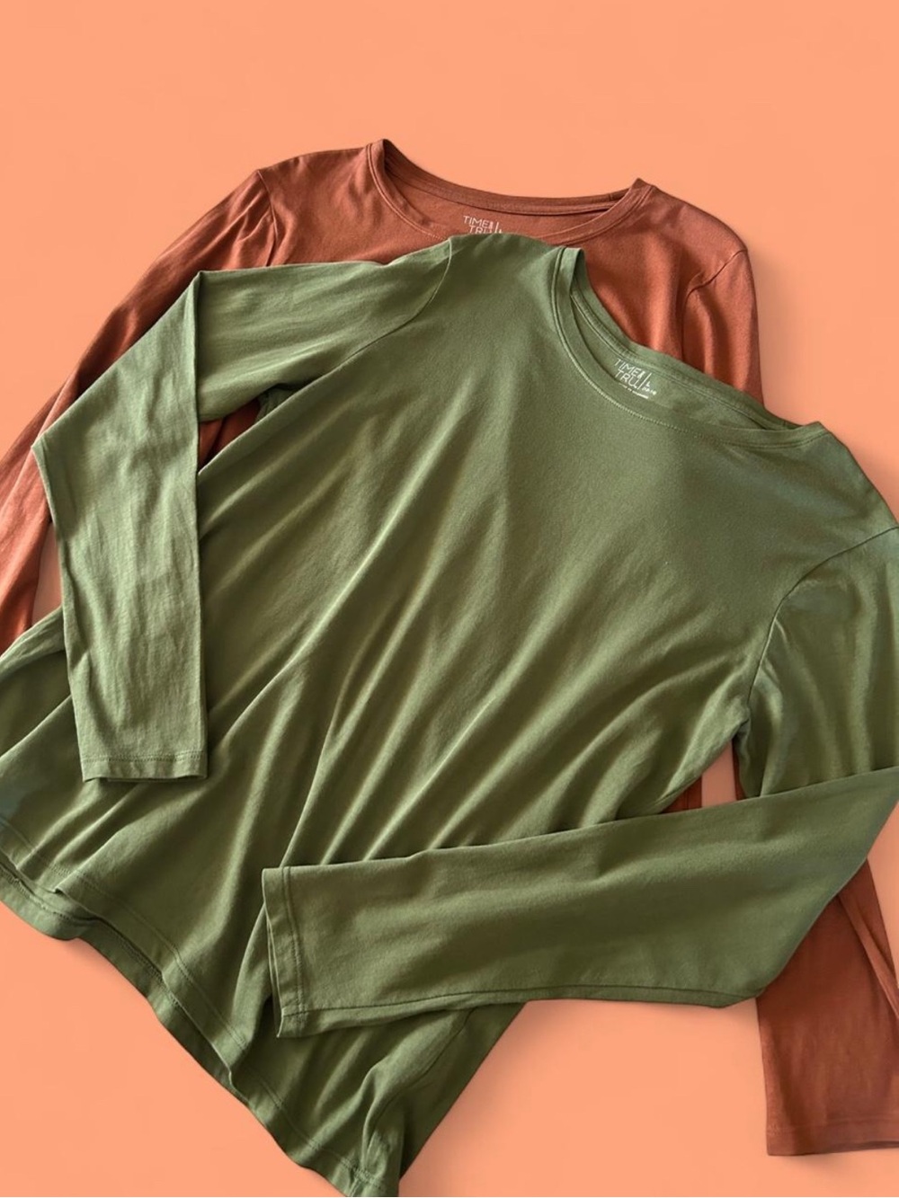 Time and Tru Olive Green & Rust Long Sleeve Crewneck Tops
